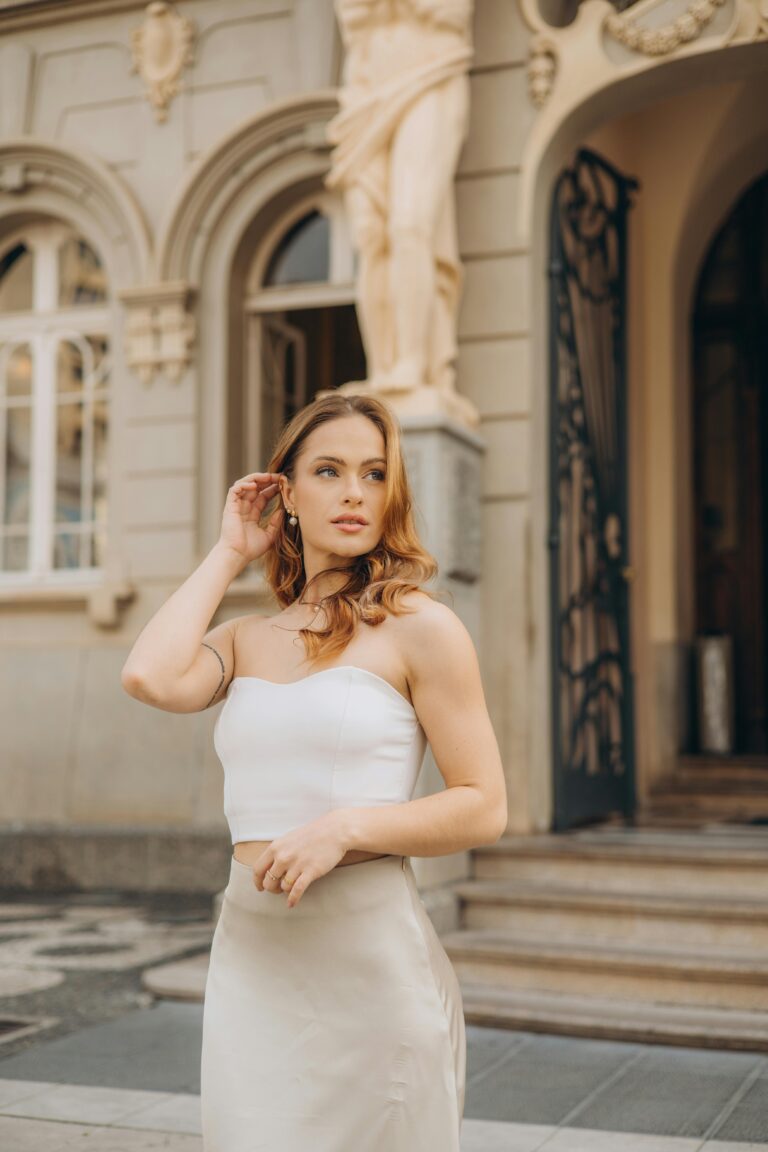 seksi adresar lepa žena